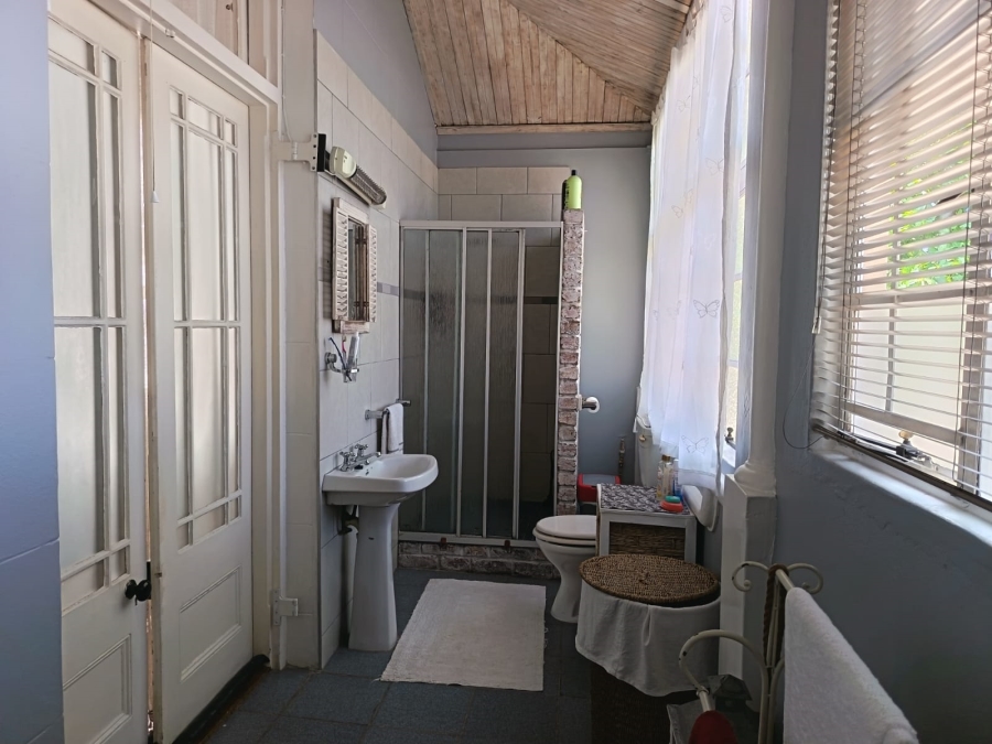 5 Bedroom Property for Sale in College Hill Eastern Cape